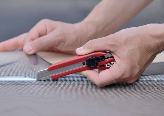 use snap off knife to repair window screen